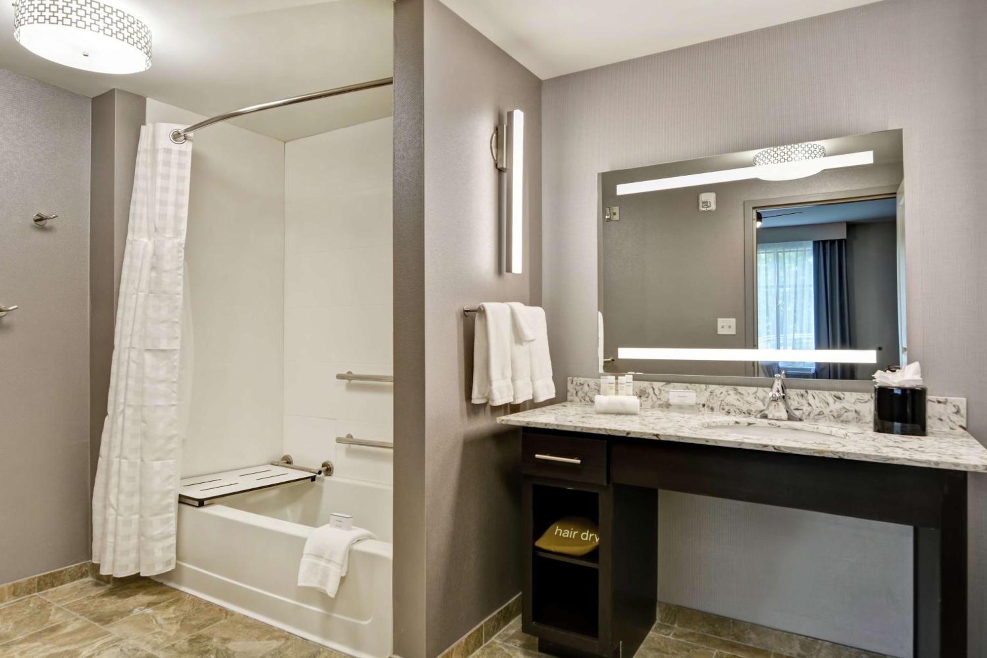 Homewood Suites By Hilton Poughkeepsie Exterior foto